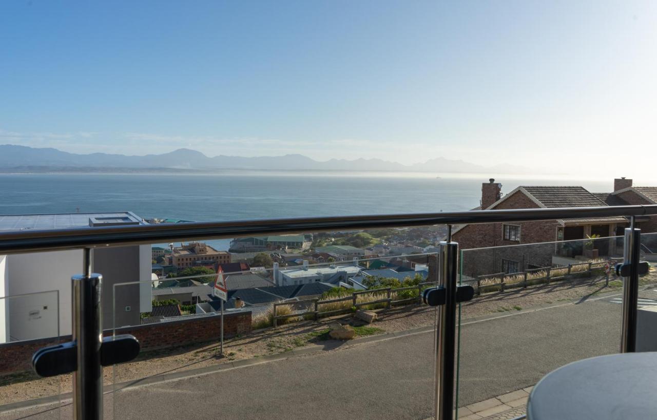 Bar-T-Nique Guest House Mossel Bay Exterior foto